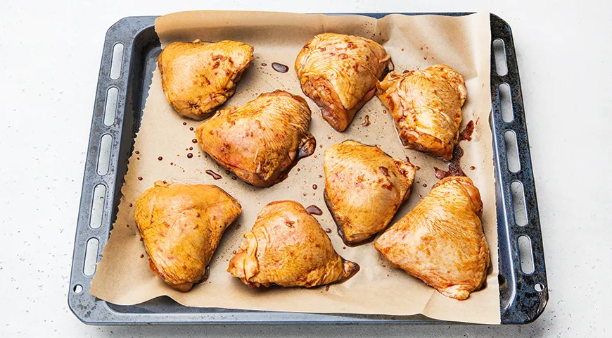 Куриные бедрышки в соевом соусе в духовке