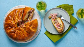 Тесто  с мясной гастрономией