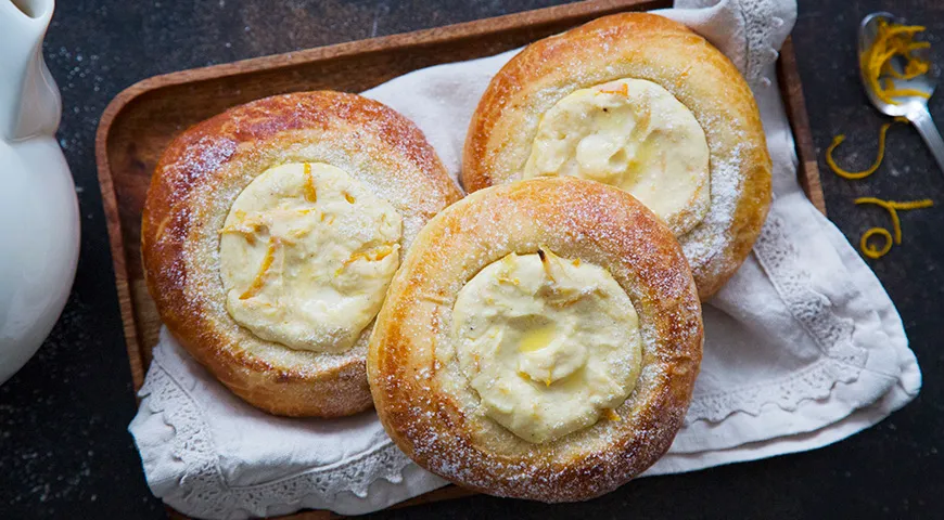 Рецепт ватрушек с творогом и цукатами