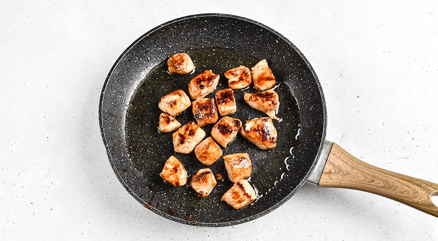 Канапе с курицей на шпажках