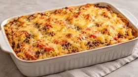 Мясная запеканка с овощами и макаронами