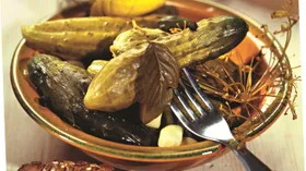 Простые рецепты с огурцом и смородиной