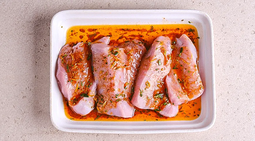 Грудка индейки, запеченная с овощами