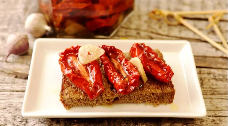 Блюда с вялеными помидорами