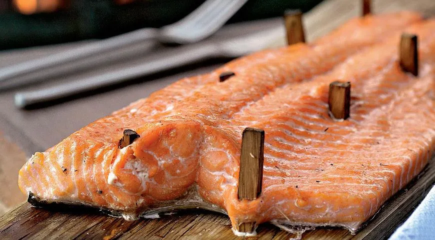 Рецепт копченой рыбы, приготовленная со смесью пряностей бахарат (можно использовать ройбуш)