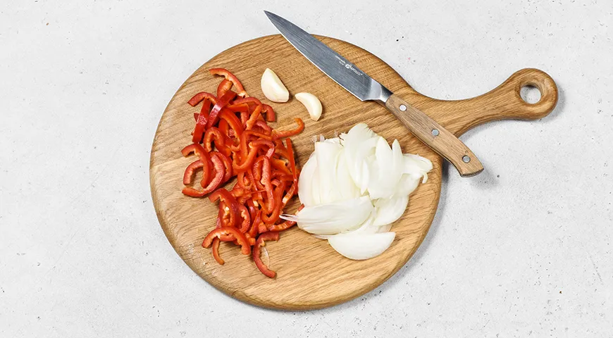 Голубцы из савойской капусты с рисом и овощами