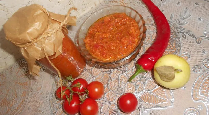Аджика из помидоров / 10 простых рецептов без варки – статья из рубрики 