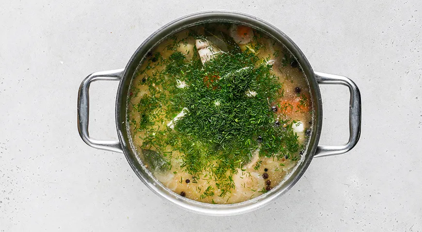 Классическая уха из речной рыбы