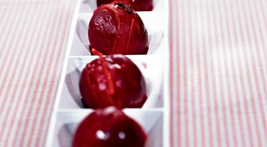 Пряные сливы в маринаде