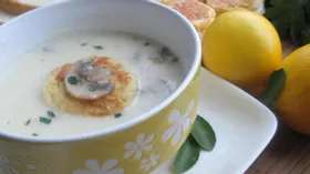 Грибной крем-суп с гренками-равиоли