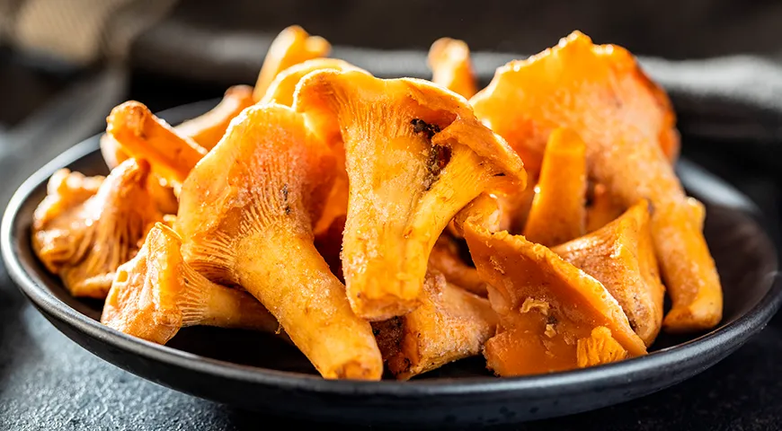 Замороженные лисички хранятся до 6 месяцев, не теряя вкуса и текстуры