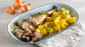Скумбрия в чае и луковой шелухе