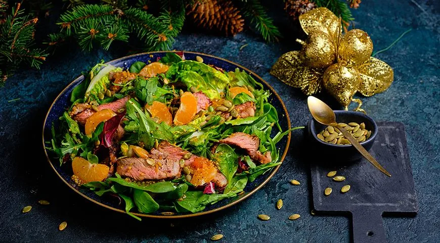 Салат «Новогодний» с мандаринами