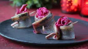 Рецепты с сельдью, свёклой и яблоком