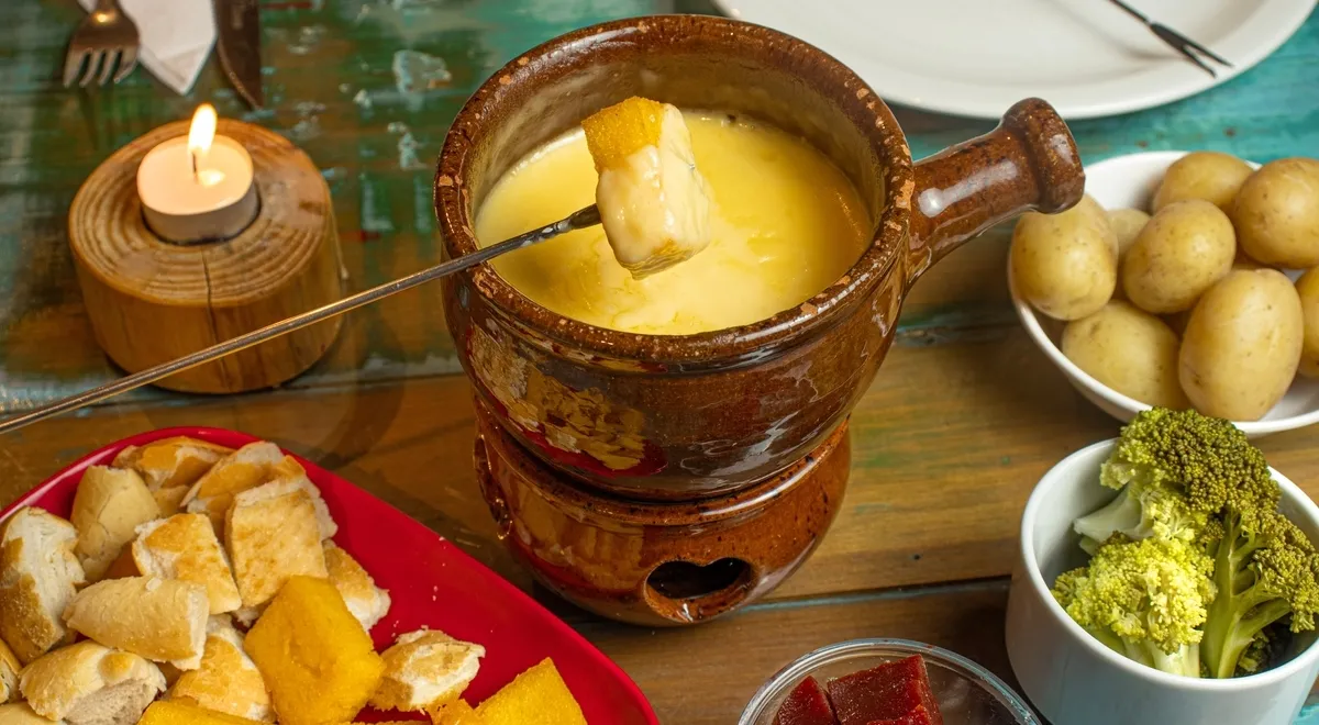 Сырное фондю по-деревенски