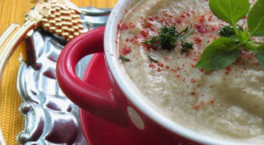 Крем-суп баклажановый на грибном бульоне 