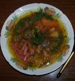 Суп гороховый с копченостями и кабачковой икрой