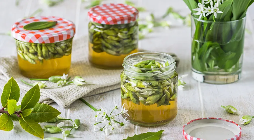 Маринованные цветы черемши