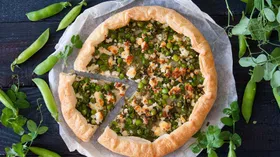 Рецепты с овощами, горохом и рассольными сырами