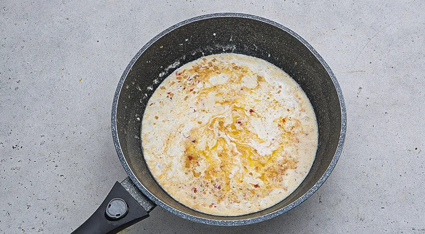 Лосось в розовом вине