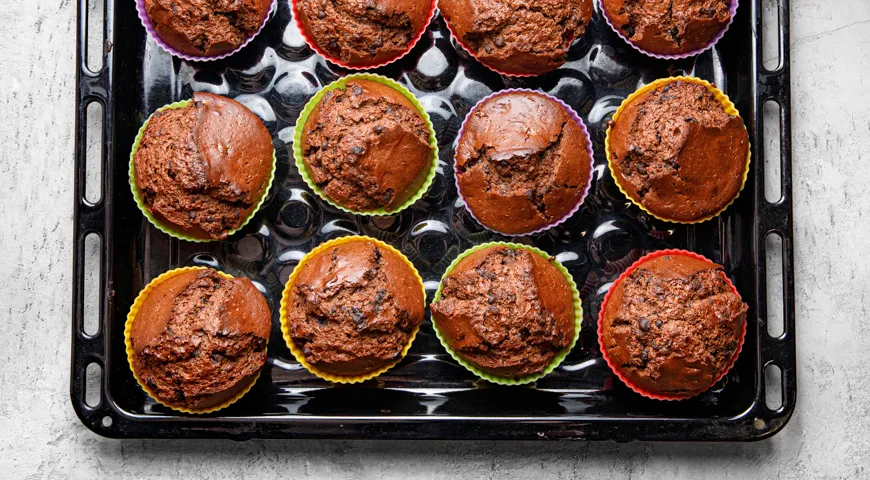 Шоколадные кексы в силиконовых формочках