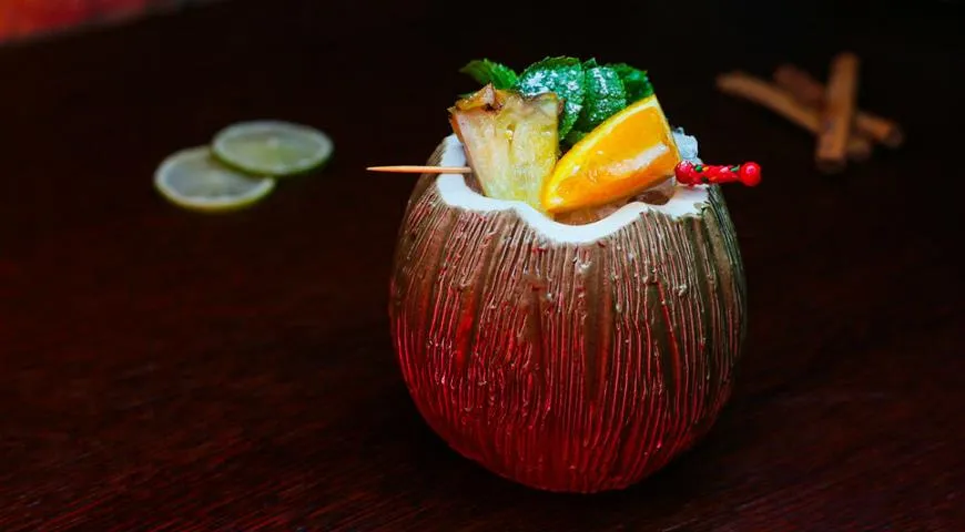 Black Hat bar: питейная хижина в центре Москвы