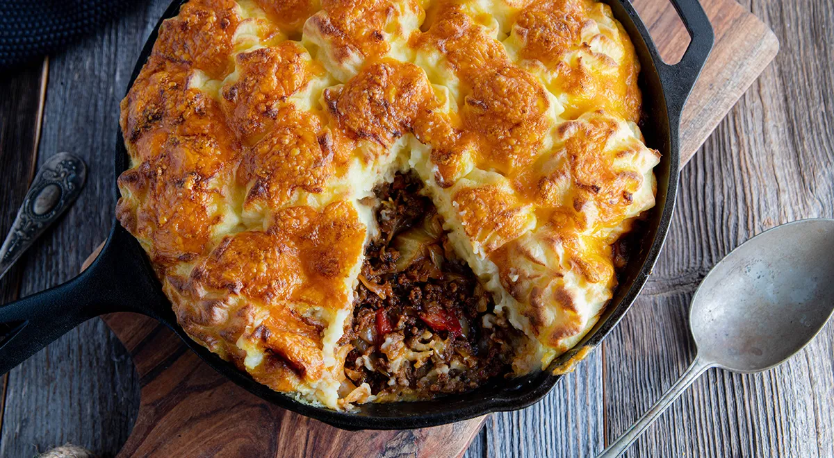 Картофельная запеканка с куриным фаршем и грибами