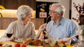 Исследователь долголетия назвал блюдо, которое ест каждый день — помогает замедлить старение