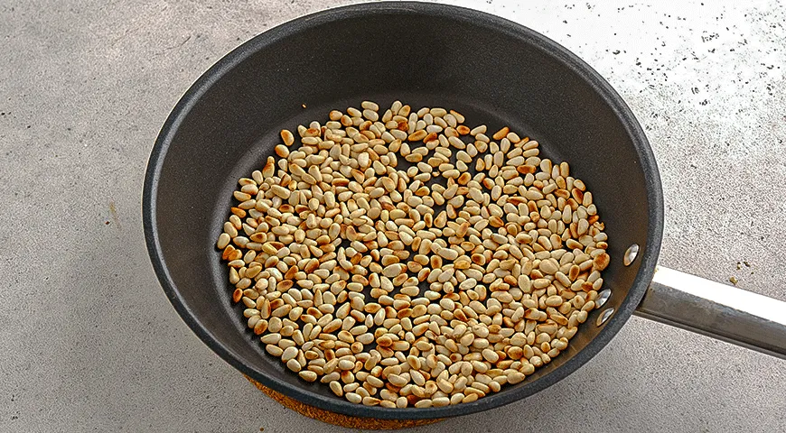 Салат с инжиром и пармезаном