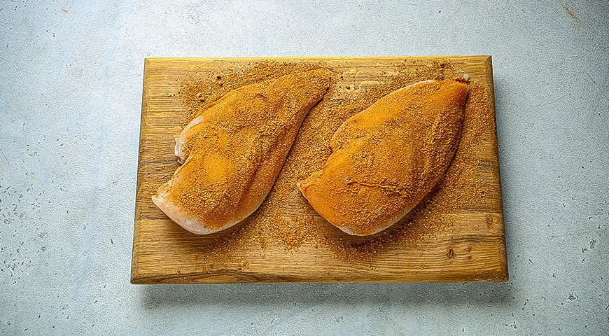 Боул с курицей и голубикой