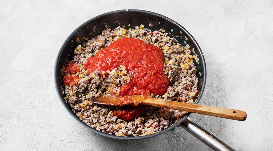 Каннеллони с фаршем под сливками