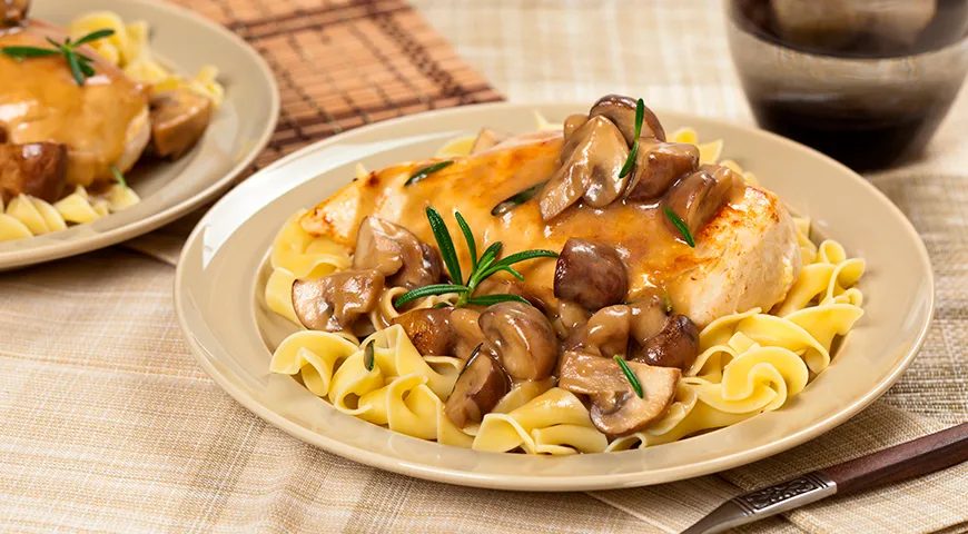 Цыпленок по-марсальски (Chicken Marsala)