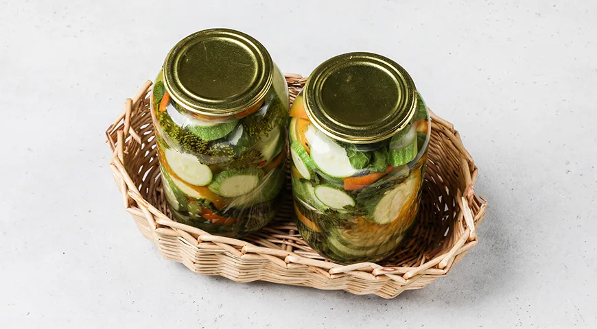 Маринованные кабачки с хреном на зиму