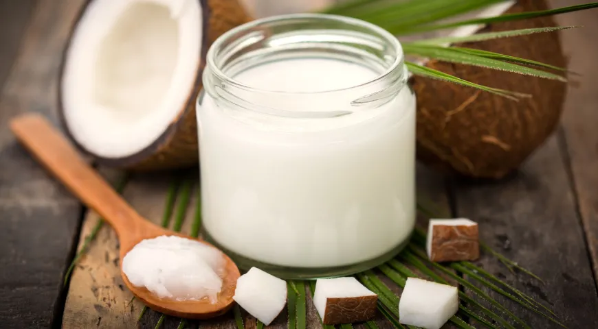 Волна популярности кокосового масла уже схлынула – в нем довольно много насыщенных жиров омега-6
