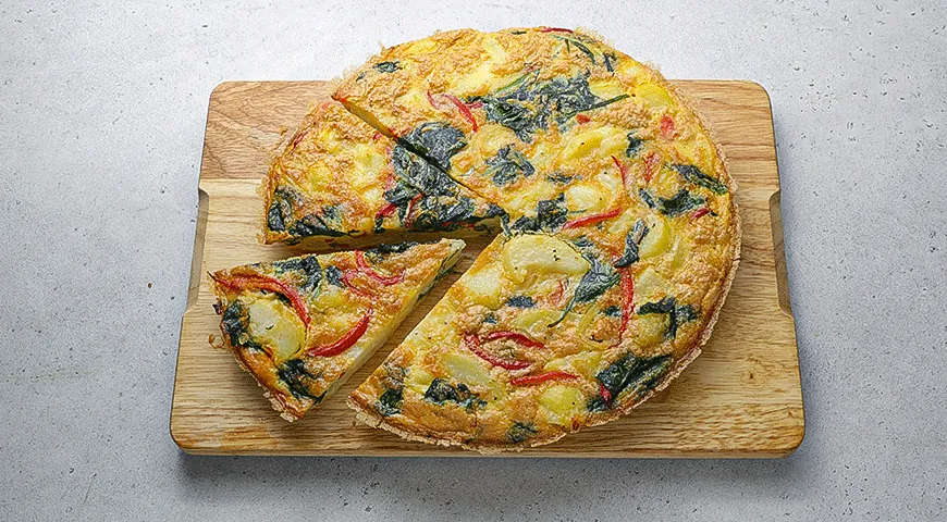 Картофельная фриттата с перцем и шпинатом