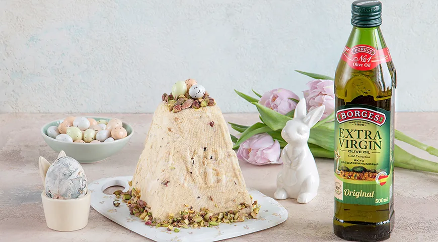 Фисташковая творожная пасха с вишней