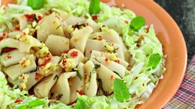 Тайский салат с кальмарами