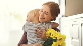 5 беспроигрышных идей, что подарить маме на День матери