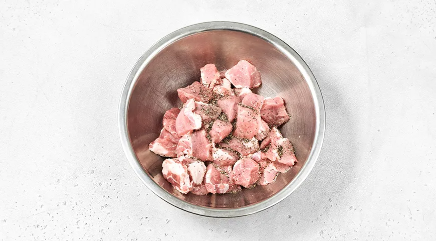 Жаркое по-деревенски со свининой