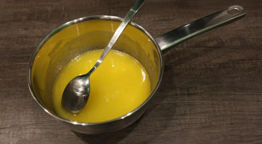 Растопленное сливочное масло