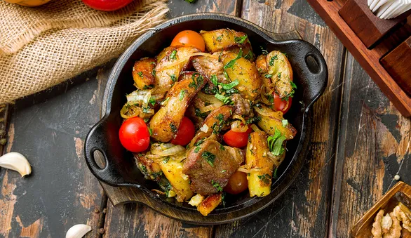 Картошка с мясом в казане: 10 рецептов с ароматом костра, которые получаются всегда