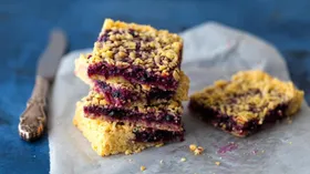 Тертое печенье с вареньем