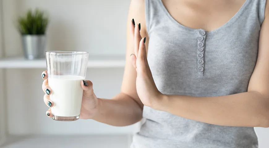 Не всё прокисшее молоко испорченное, но и не всё можно употреблять в пищу. Например, пастеризованное или ультрапастеризованное молоко может прогоркнуть, и тогда оно опасно для здоровья