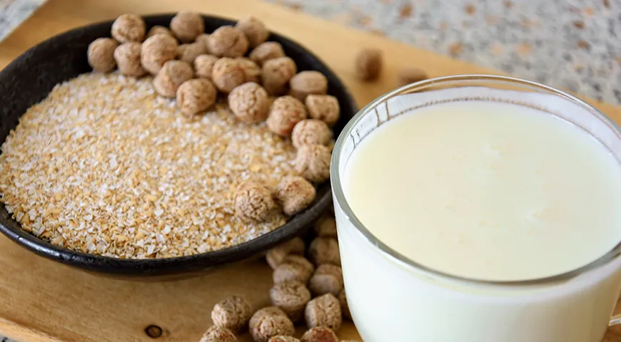 В сыром виде ржаные отруби чаще всего добавляют в кефир