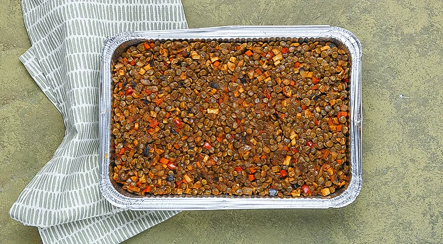 Запеканка из чечевицы с грибами и овощами