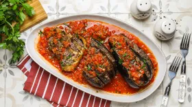 Баклажаны-«гармошка» с фаршем в духовке