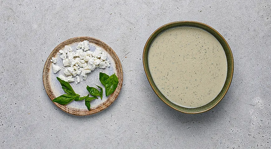 Холодный суп из баклажанов с брынзой