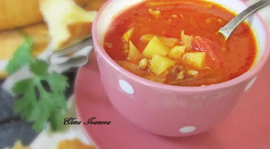 Готовим густой томатный суп с фаршем