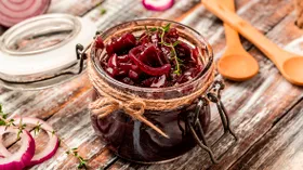 Консервированный красный лук