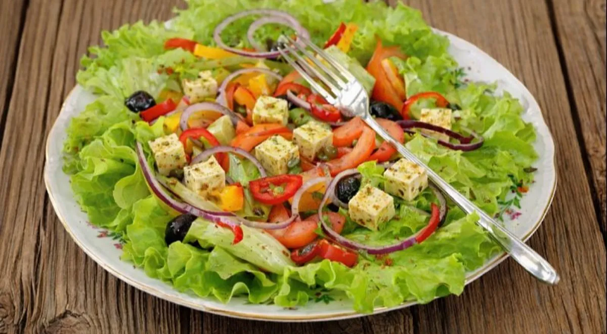Постный греческий салат